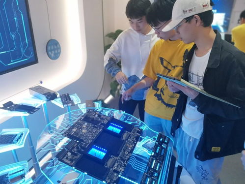 科技創(chuàng)新造就新時代，校企聯(lián)合成就新未來——計算機科學與技術專業(yè)學生赴企業(yè)參觀學習紀實